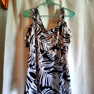 Black&White Striped off shoulder blouse  *BOGO*